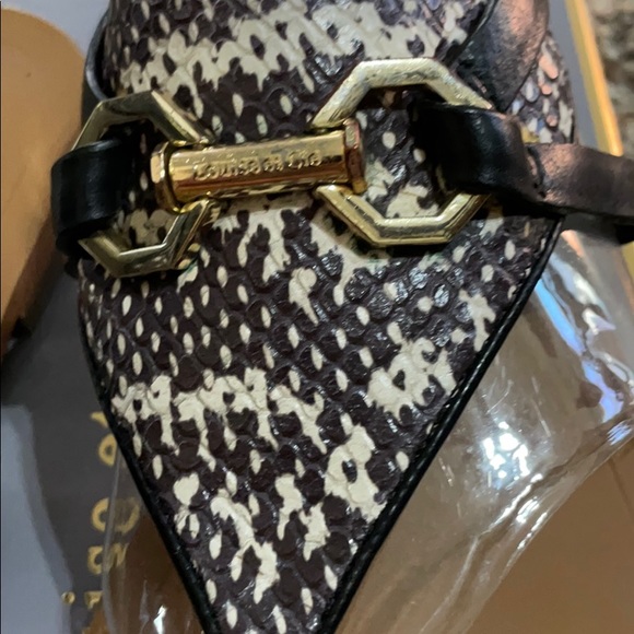 Sandals - Picture 3 of 4